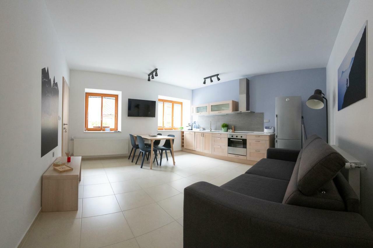 Hisa Urska Apartment Log pod Mangartom Ngoại thất bức ảnh