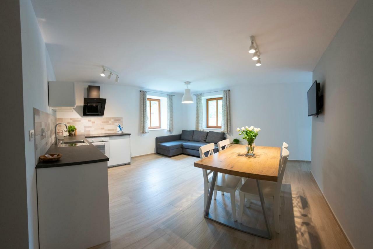 Hisa Urska Apartment Log pod Mangartom Ngoại thất bức ảnh