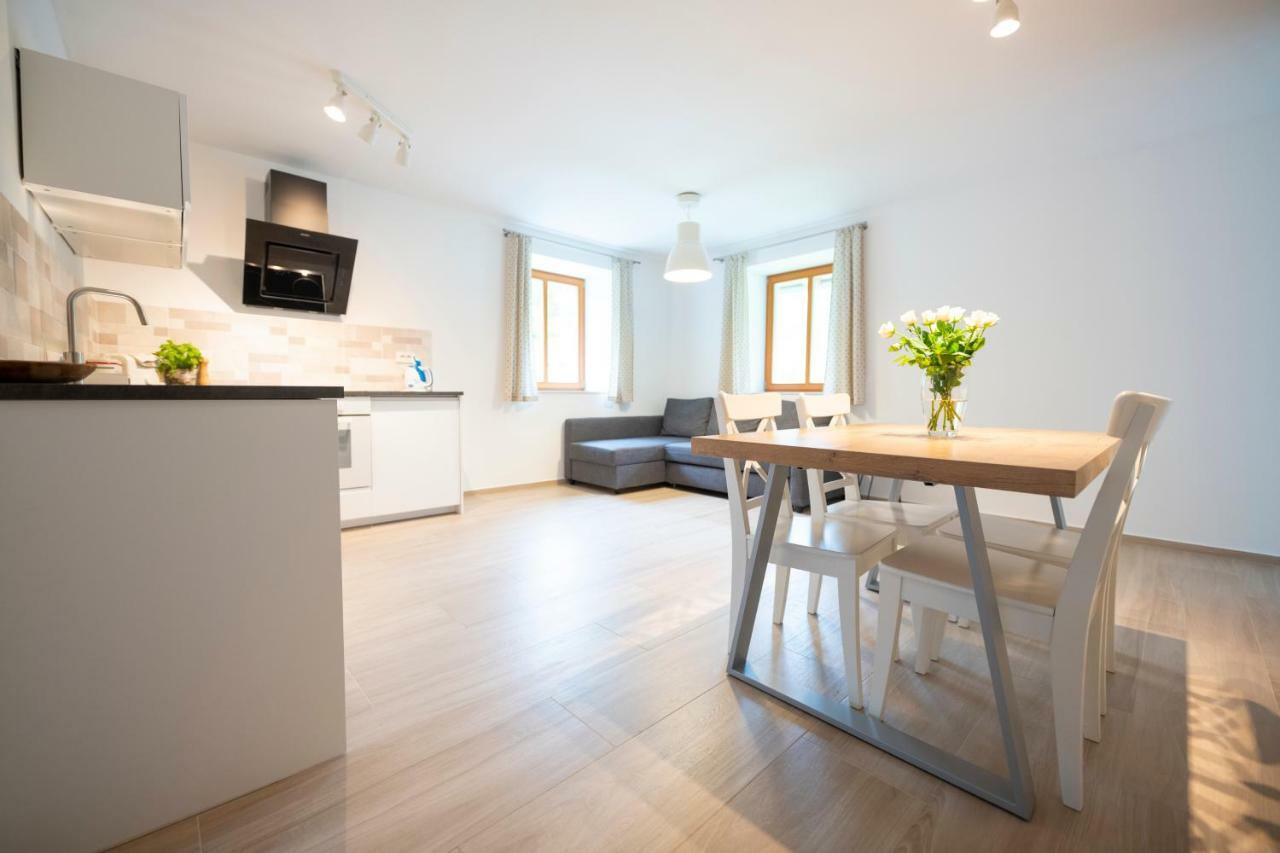 Hisa Urska Apartment Log pod Mangartom Ngoại thất bức ảnh