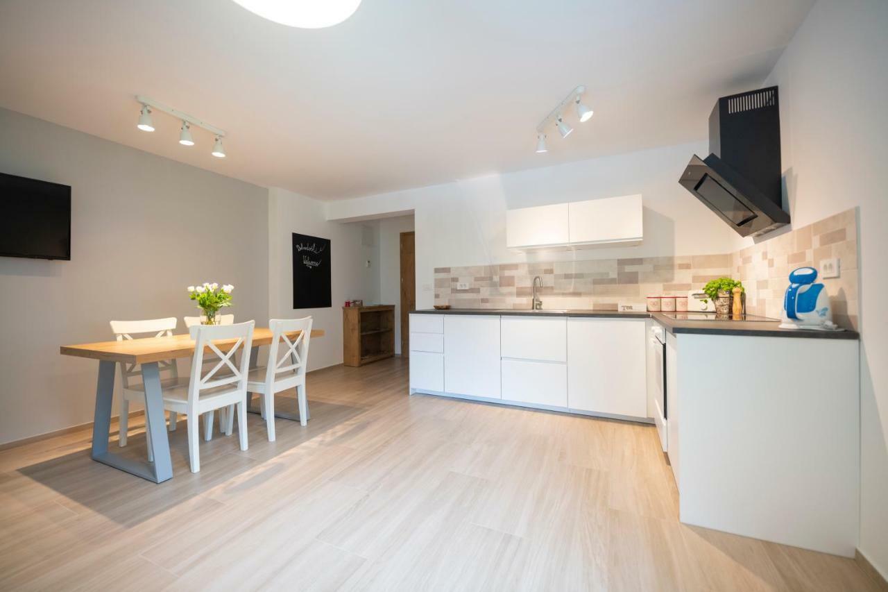 Hisa Urska Apartment Log pod Mangartom Ngoại thất bức ảnh